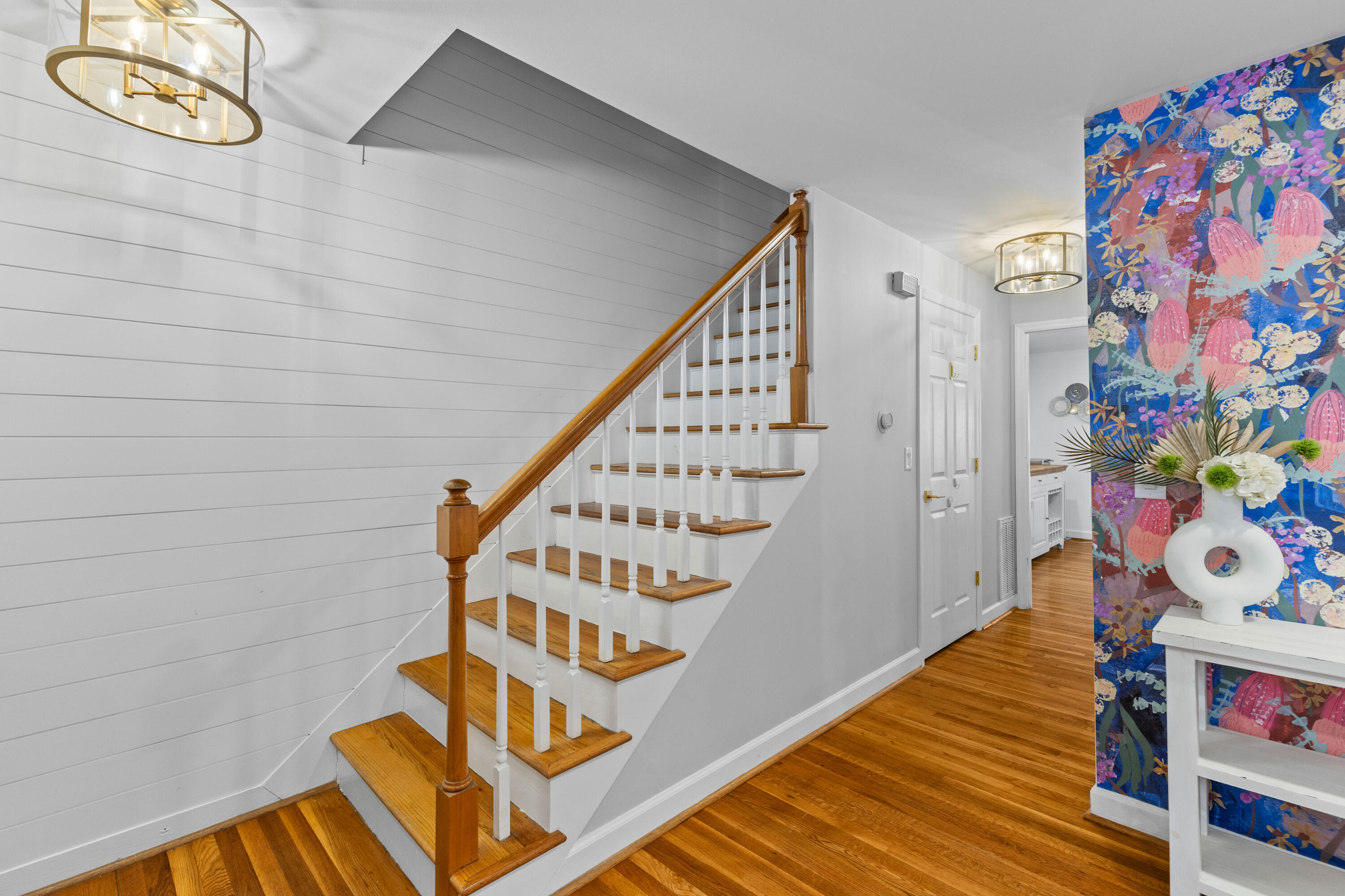 146 Broad Street, Unit B Charleston, SC 29401 - Photo 8 of 40 1G1A3270