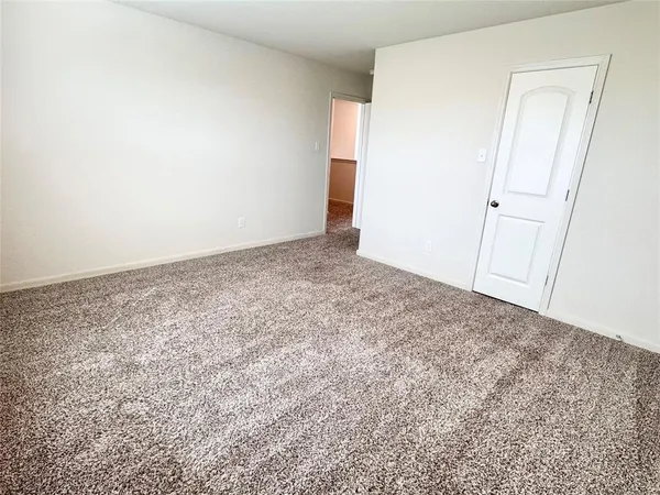 $2,195 | 2409 Stillwater Drive, Champaign, IL 61821