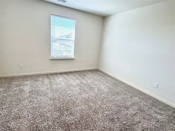 $2,195 | 2409 Stillwater Drive, Champaign, IL 61821