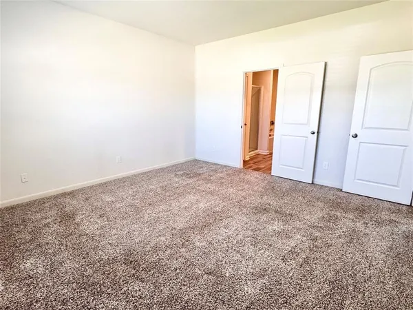 $2,195 | 2409 Stillwater Drive, Champaign, IL 61821