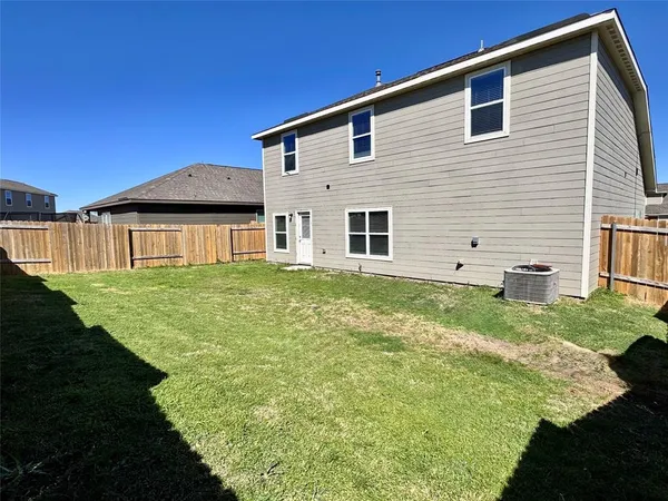 $2,195 | 2409 Stillwater Drive, Champaign, IL 61821