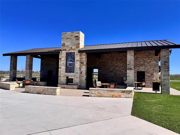 $2,195 | 2409 Stillwater Drive, Champaign, IL 61821