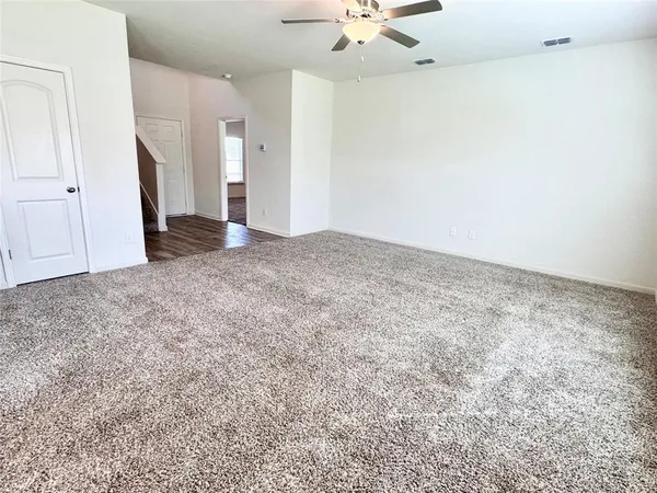 $2,195 | 2409 Stillwater Drive, Champaign, IL 61821