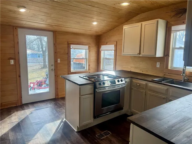 $124,900 | 214 East Cass Street, Drexel, MO 64742