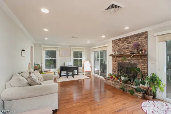 $3,800 | 113 Sunrise Drive, Gillette, NJ 07933