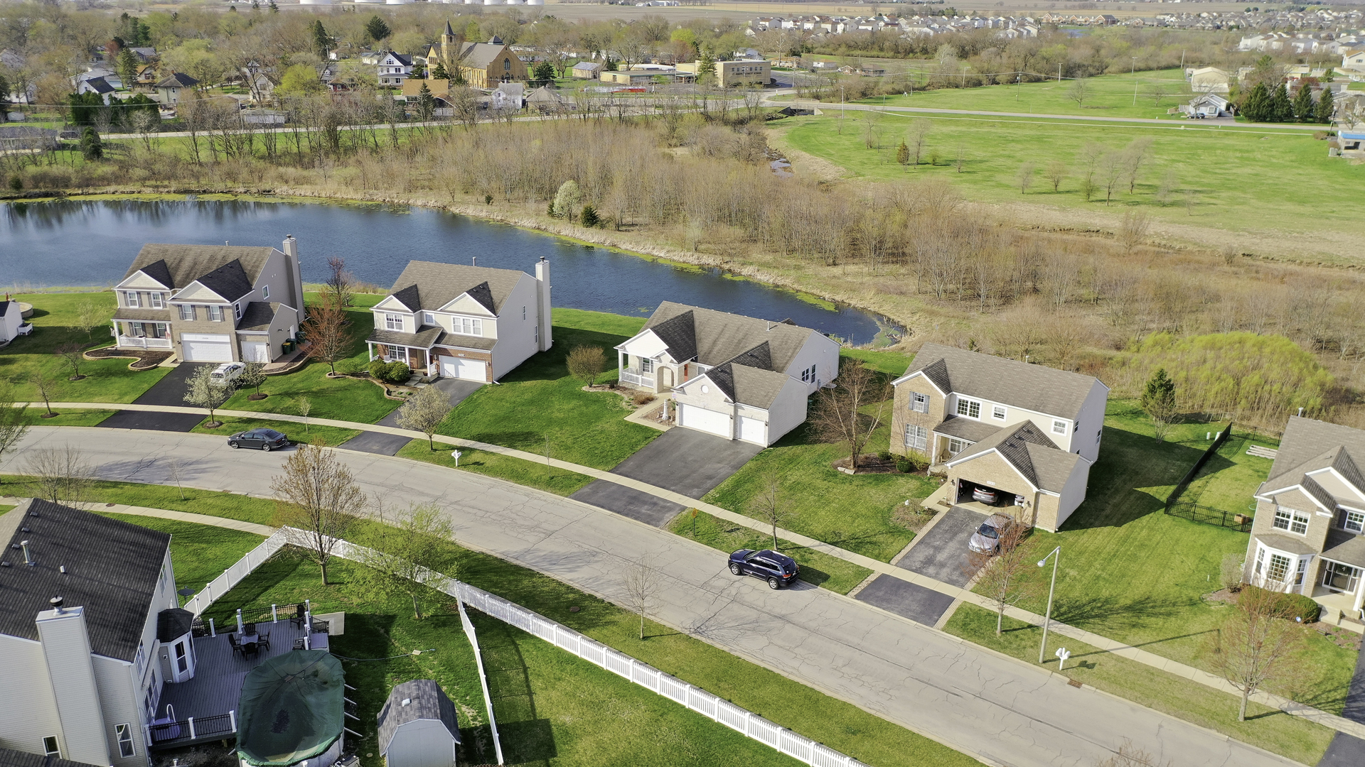 25420 Spring Street Manhattan, IL 60442 - Photo 25 of 27 a view of a lake with a ocean view