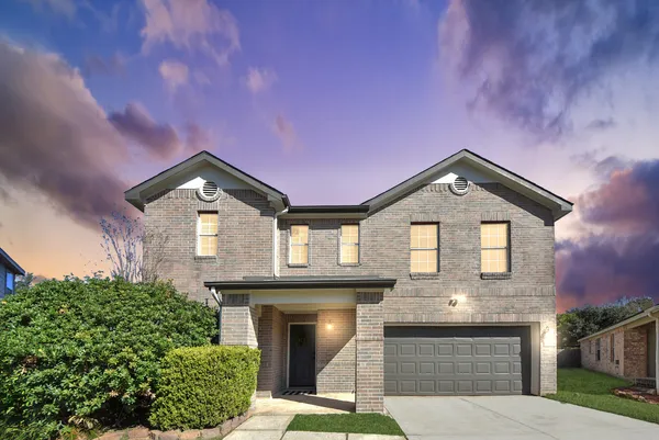 $319,900 | 19730 Moose Cove Court, Tomball, TX 77375