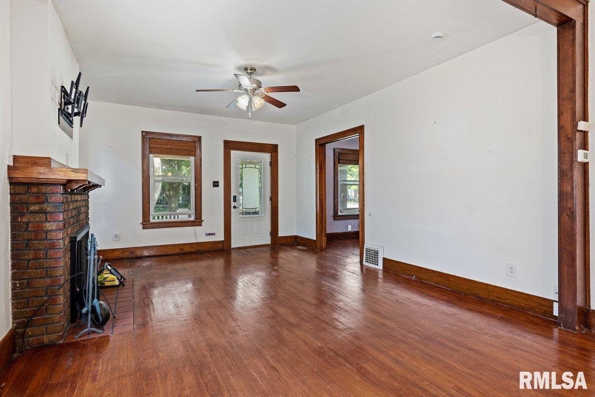 804 South Columbia Avenue Springfield, IL 62704 - Photo 4 of 17
