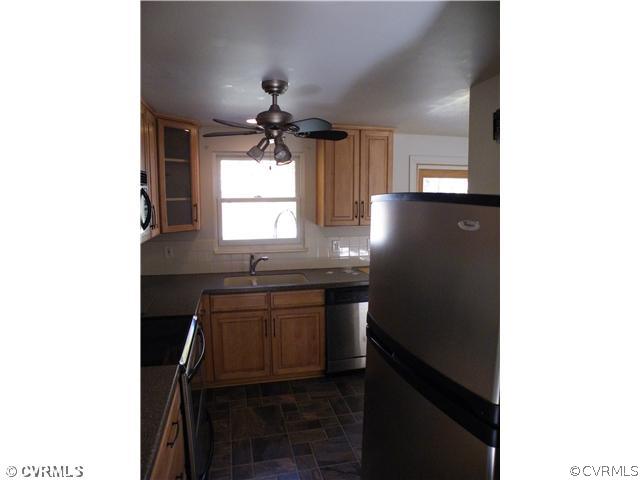 9106 Pepperidge Road Richmond, VA 23236 - Photo 3 of 10 Kitchen