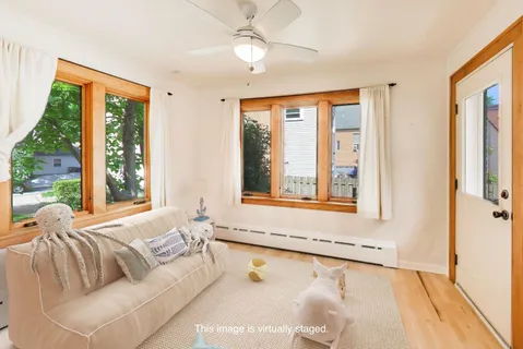 $500,000 | 1104 Clarence Avenue, Oak Park, IL 60304