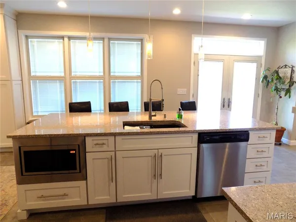 $698,500 | 1011 Carriage Lane, Rolla, MO 65401