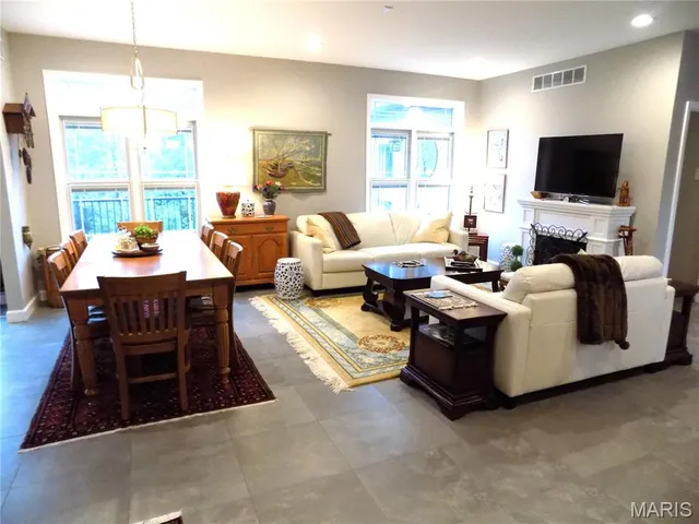 $724,900 | 1011 Carriage Lane, Rolla, MO 65401