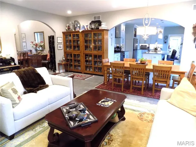 $724,900 | 1011 Carriage Lane, Rolla, MO 65401