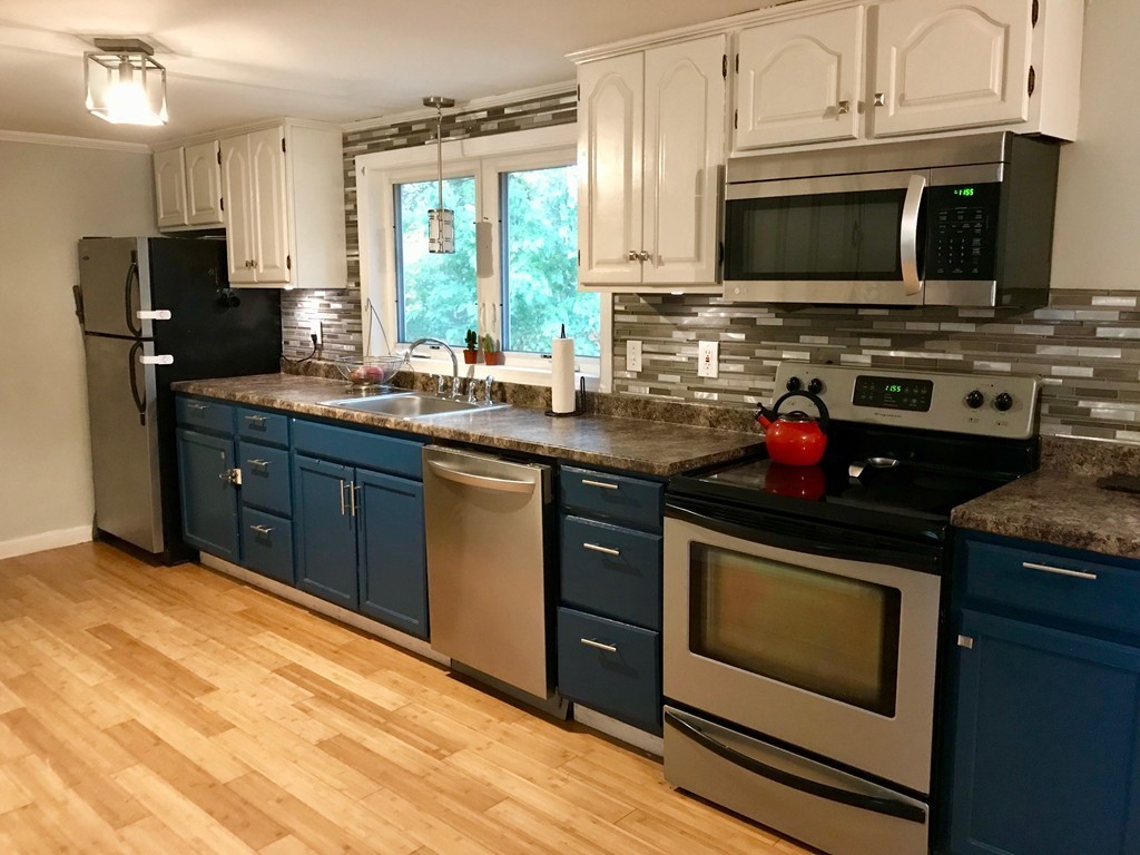27 Whalom Road Lunenburg, MA 01462 - Photo 1 of 14 Gallery Image 1