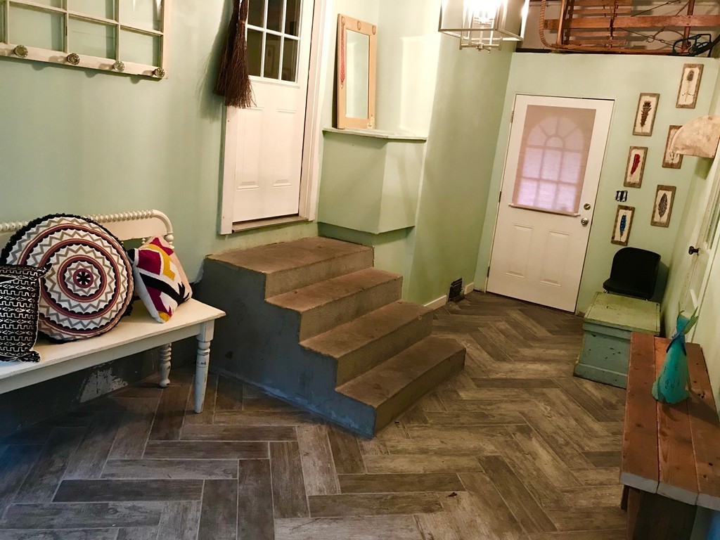 27 Whalom Road Lunenburg, MA 01462 - Photo 4 of 14 Gallery Image 4
