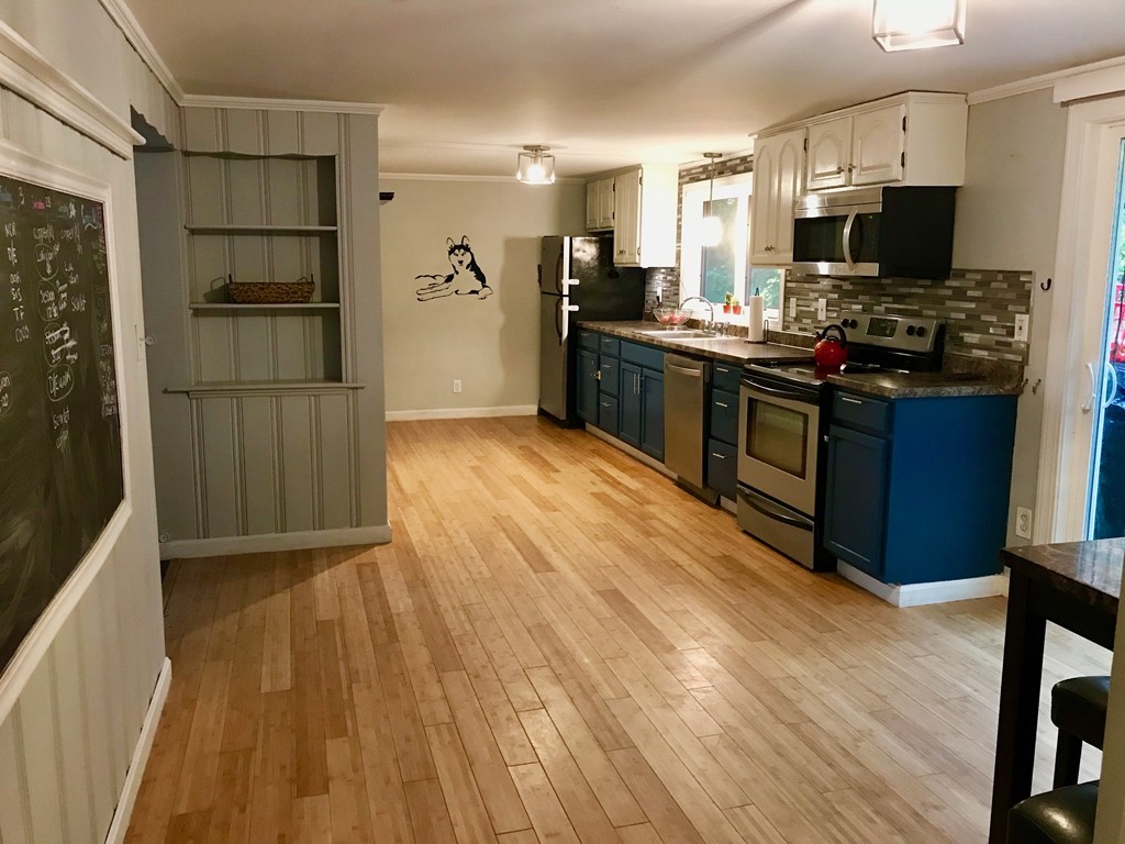 27 Whalom Road Lunenburg, MA 01462 - Photo 10 of 14 Gallery Image 10