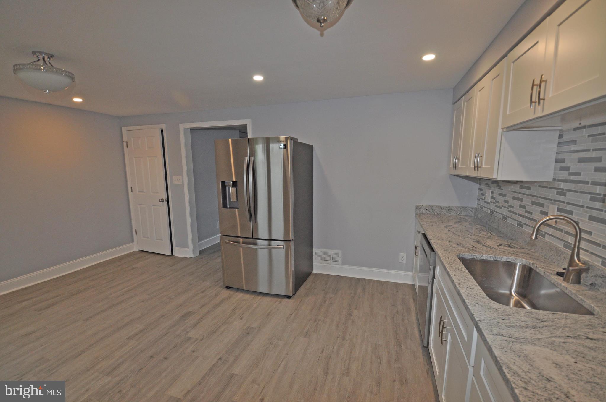 1335 Kenton Road Baltimore, MD 21234 - Photo 22 of 49 Kitchen/Dining Area