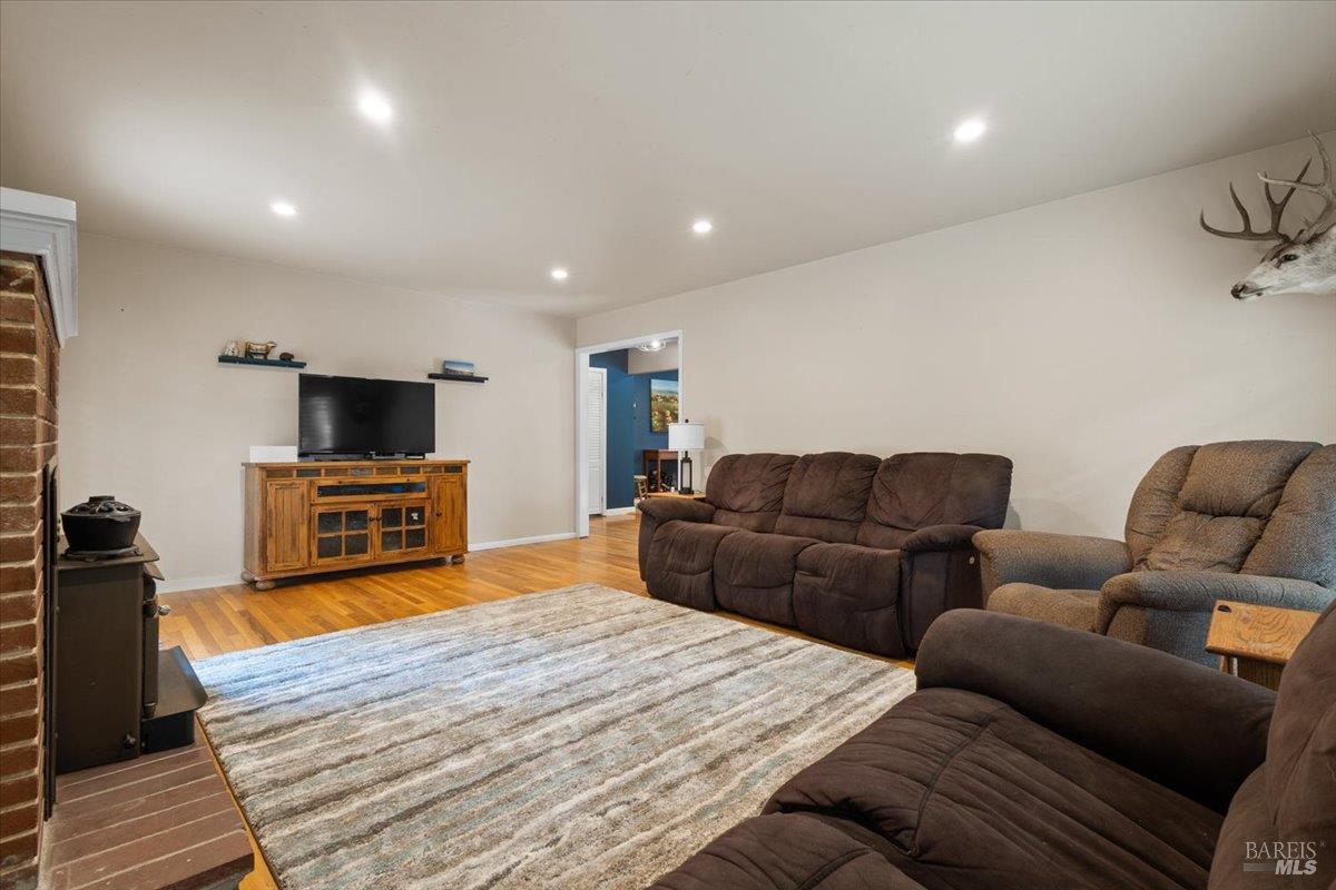 8030 Elphick Road Sebastopol, CA 95472 - Photo 6 of 50