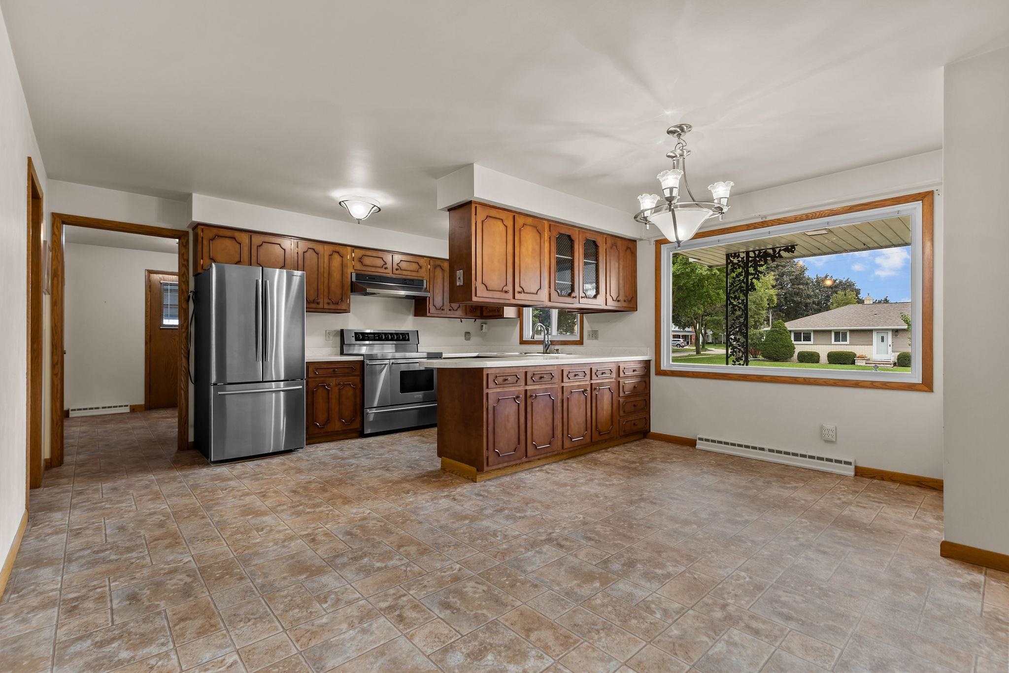 1229 East Pershing Street Appleton, WI 54911 - Photo 16 of 78 Gallery Image 16