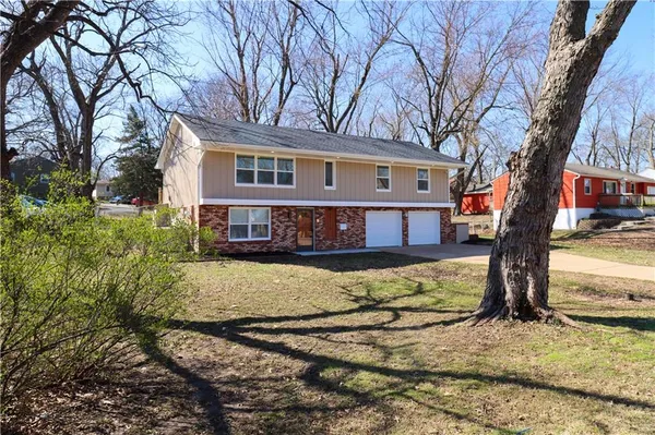 $330,000 | 10115 East 31st Street South, Independence, MO 64052