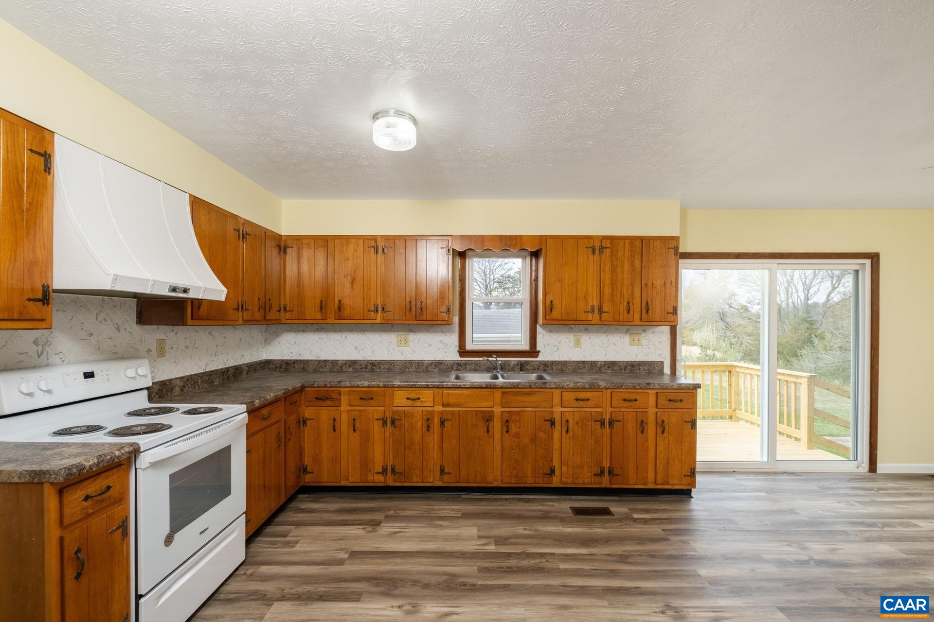 2119 Cold Springs Road Greenville, VA 24440 - Photo 5 of 24 Gallery Image 5