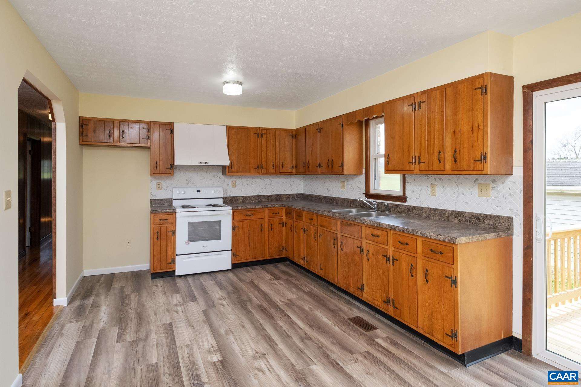 2119 Cold Springs Road Greenville, VA 24440 - Photo 6 of 24 Gallery Image 6
