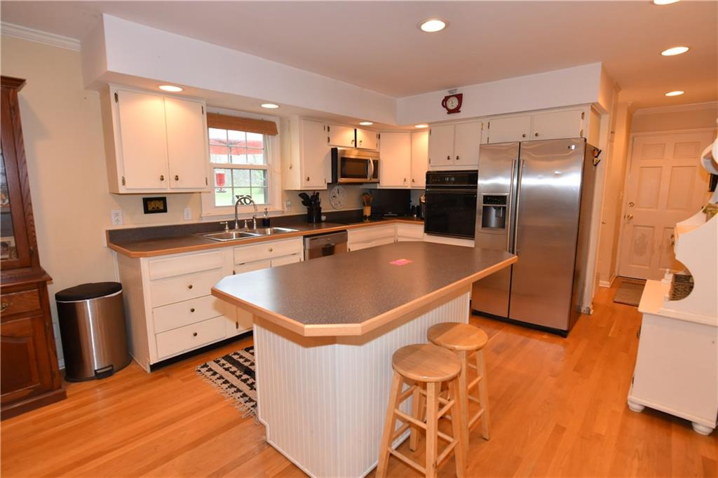4030 North Riverside Drive Columbus, IN 47203 - Photo 10 of 26