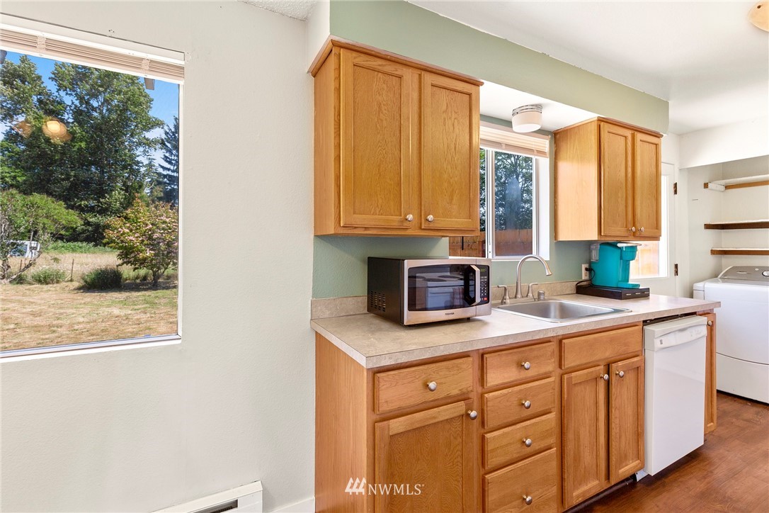 10693 District Line Road Burlington, WA 98233 - Photo 12 of 40 Gallery Image 12