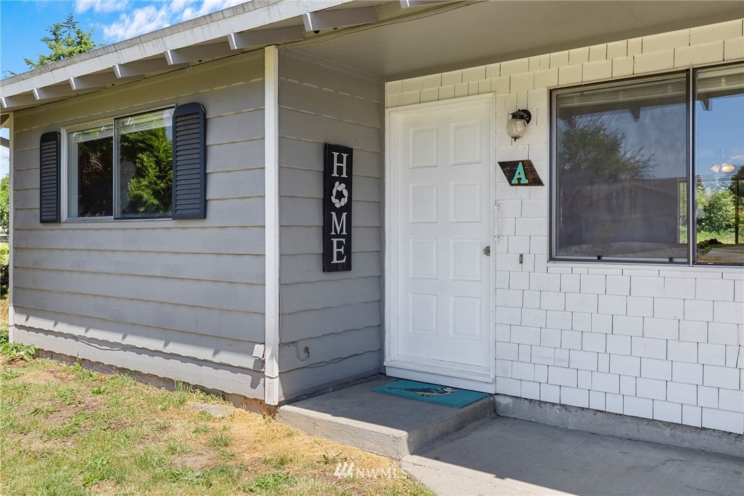 10693 District Line Road Burlington, WA 98233 - Photo 3 of 40 Gallery Image 3