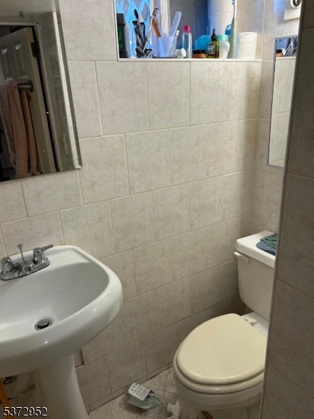 2253 Vauxhall Road Union, NJ 07083 - Photo 34 of 44