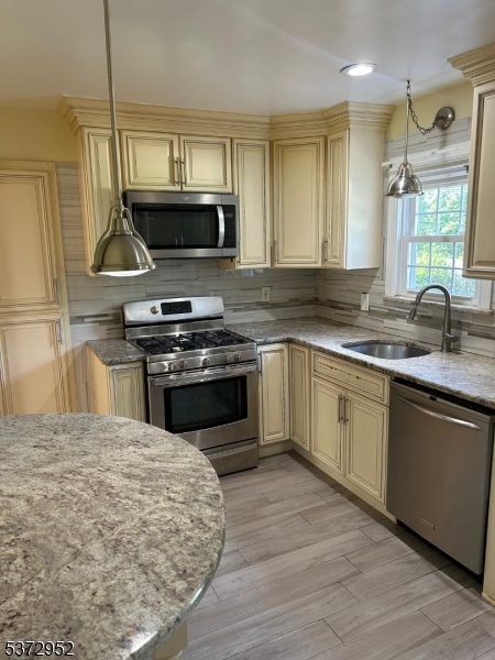 2253 Vauxhall Road Union, NJ 07083 - Photo 8 of 44