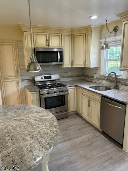 2253 Vauxhall Road Union, NJ 07083 - Photo 9 of 44