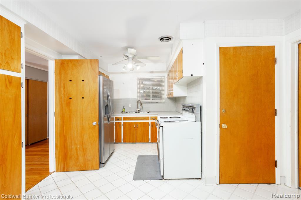 427 Lexington Road Grosse Pointe Farms, MI 48236 - Photo 8 of 22