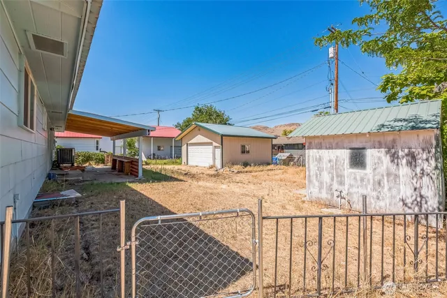 $250,000 | 1124 Camas Street, Coulee Dam, WA 99116