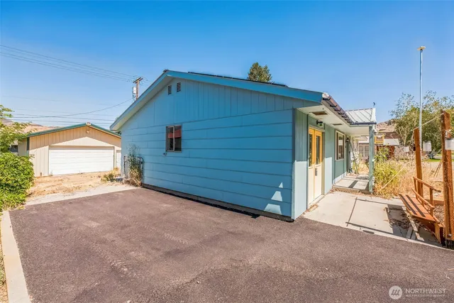 $250,000 | 1124 Camas Street, Coulee Dam, WA 99116