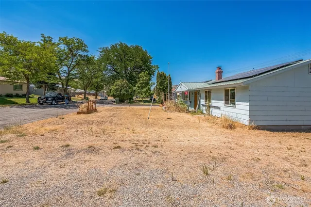 $250,000 | 1124 Camas Street, Coulee Dam, WA 99116