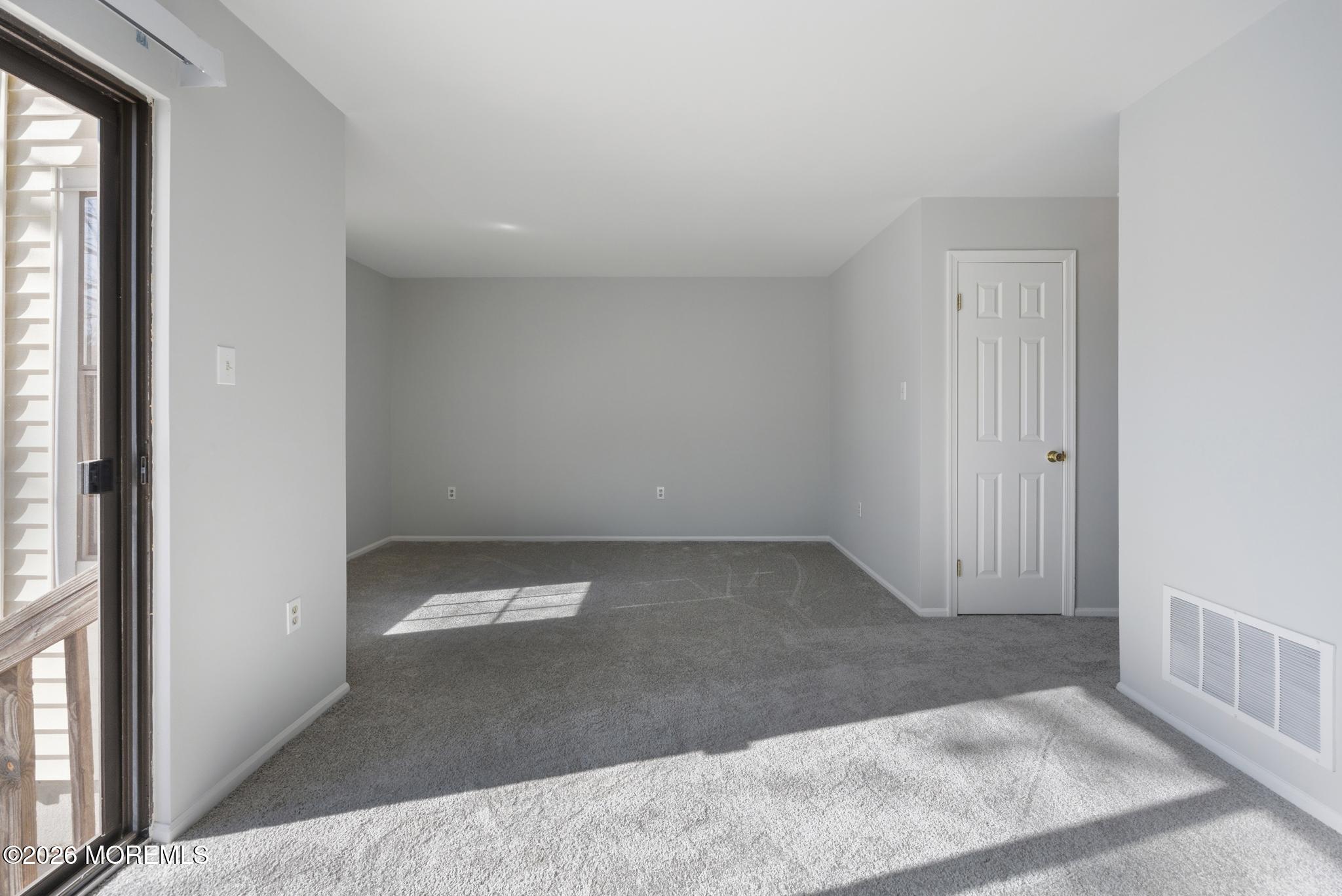 2305 Gulfstream Way Toms River, NJ 08755 - Photo 17 of 42 an empty room with windows