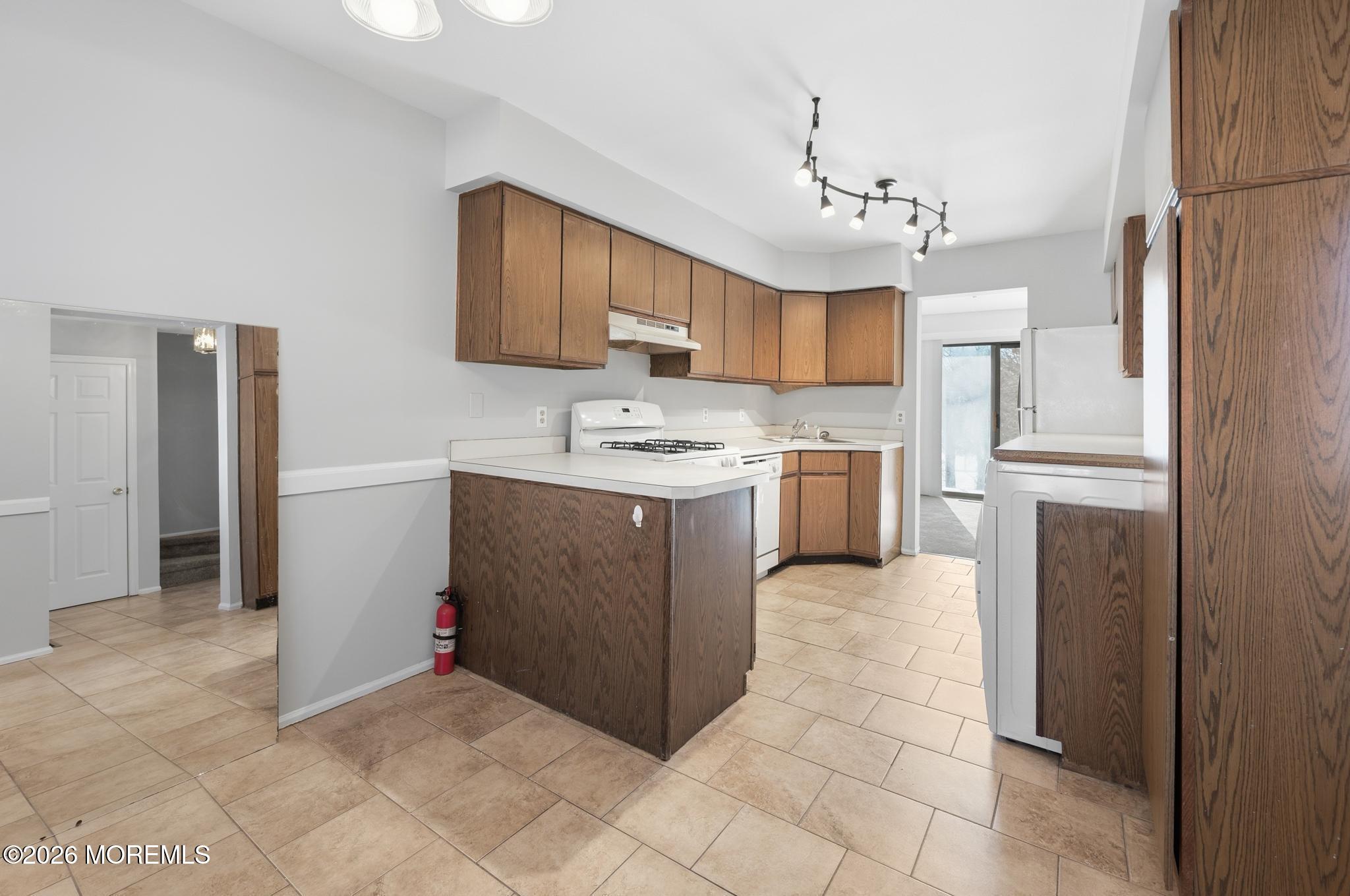 2305 Gulfstream Way Toms River, NJ 08755 - Photo 7 of 42 2305 Gulfstream (7 of 39)