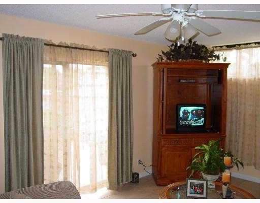 8195 Severn Drive, Unit B Boca Raton, FL 33433 - Photo 4 of 16 Additional Photo