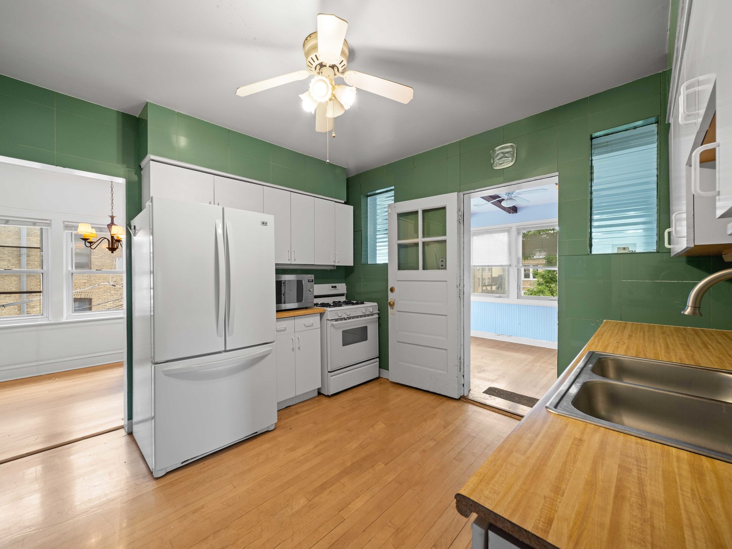 1016 Austin Street Evanston, IL 60202 - Photo 20 of 32