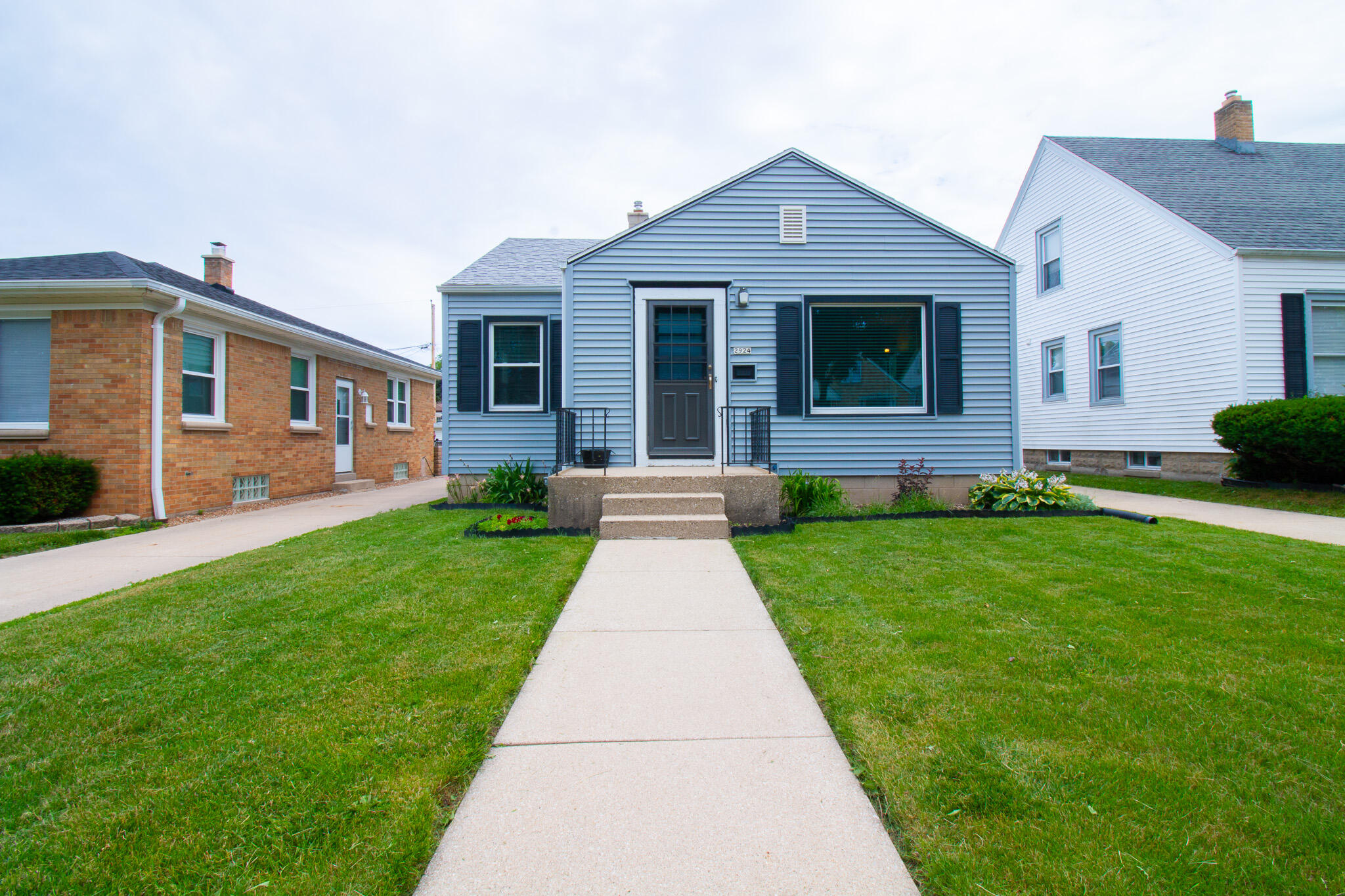 2924 South 46th Street Milwaukee, WI 53219 - Photo 1 of 22 IMG_2400