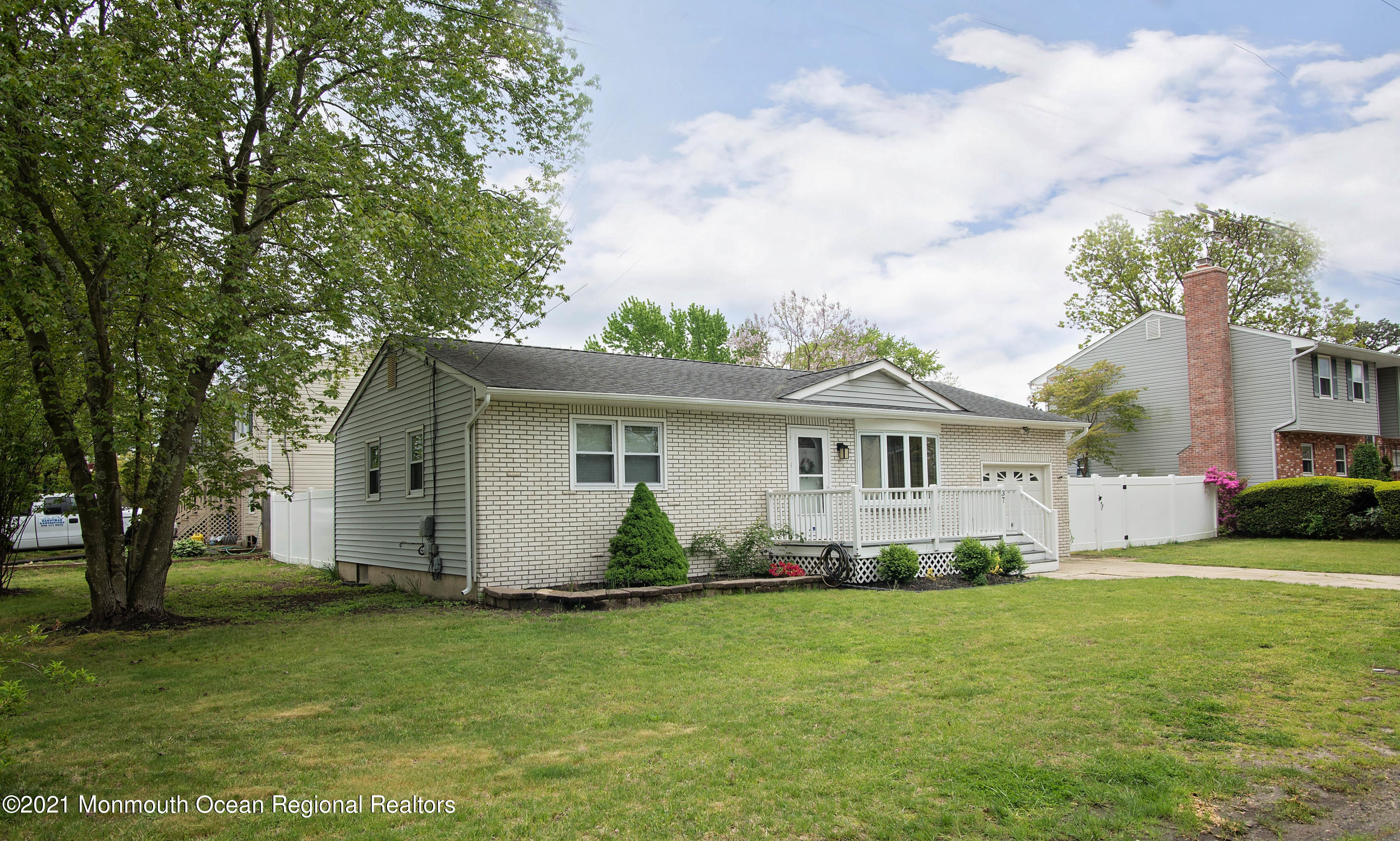 37 Heather Road Toms River, NJ 08753 - Photo 2 of 18 _RMJ9520 front
