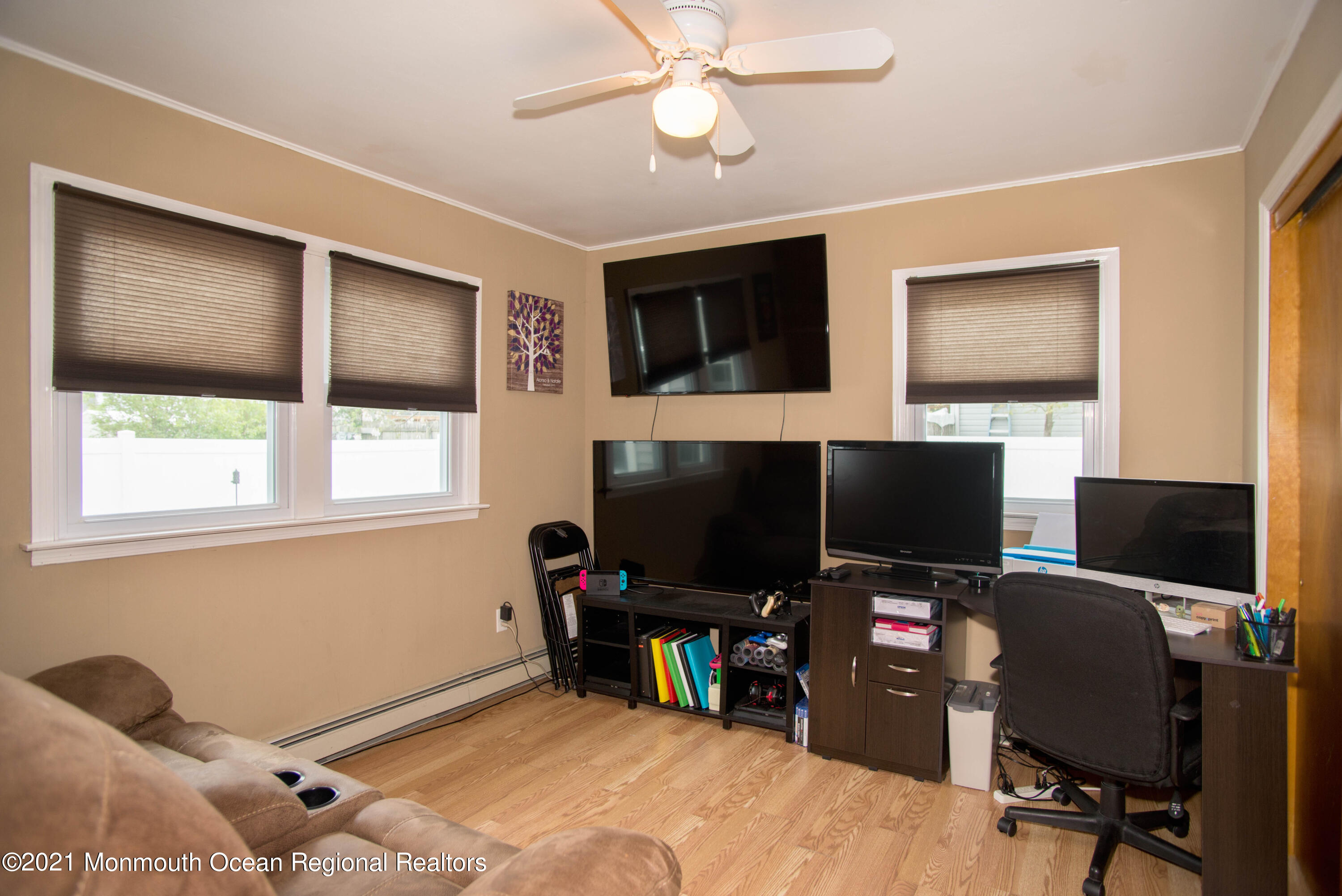 37 Heather Road Toms River, NJ 08753 - Photo 15 of 18 _RMJ9493 3rd bedroom