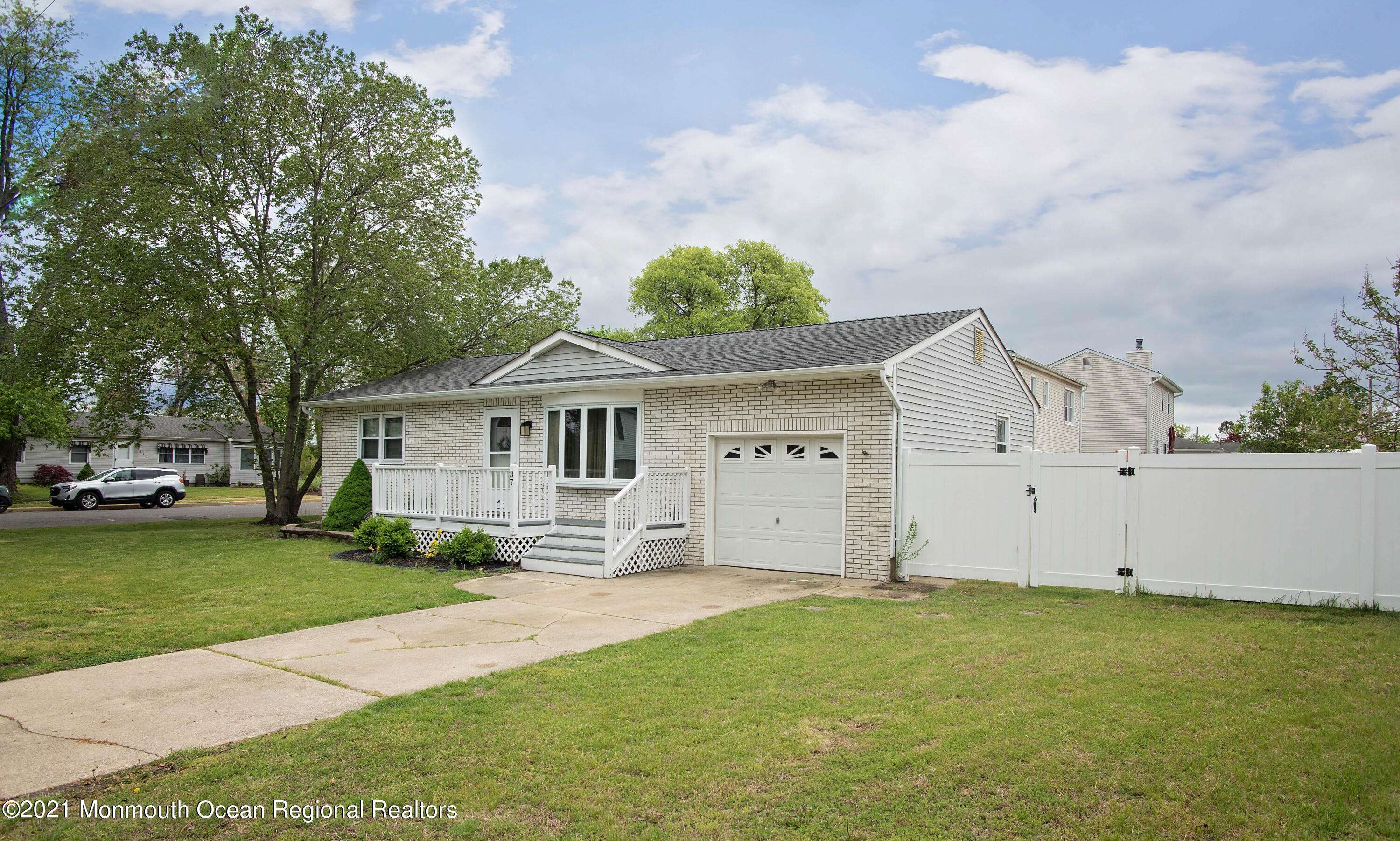 37 Heather Road Toms River, NJ 08753 - Photo 3 of 18 _RMJ9519 front
