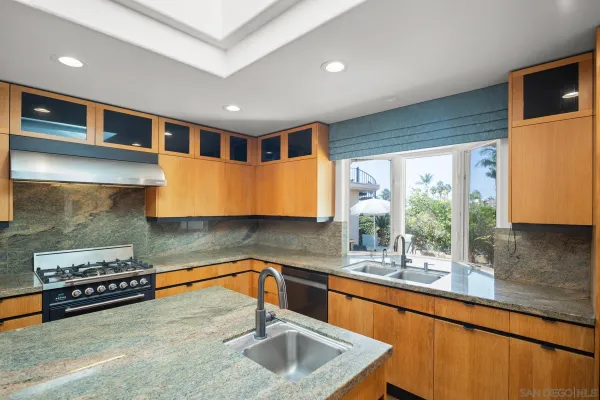 $15,000 | 2351 Calle Corta, La Jolla, CA 92037