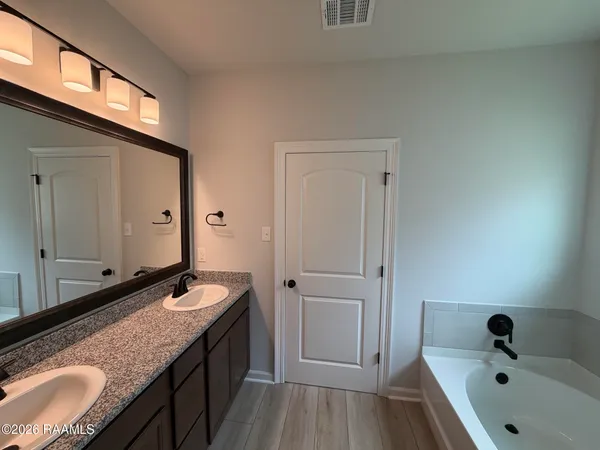 $2,100 | 106 Braddish Court, Lafayette, LA 70506