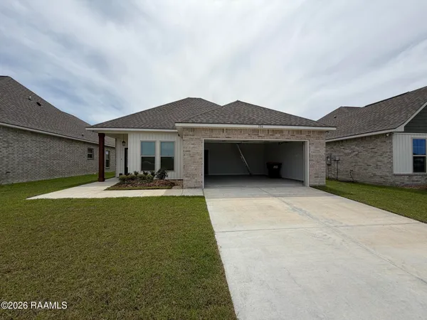 $2,100 | 106 Braddish Court, Lafayette, LA 70506