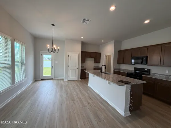 $2,100 | 106 Braddish Court, Lafayette, LA 70506