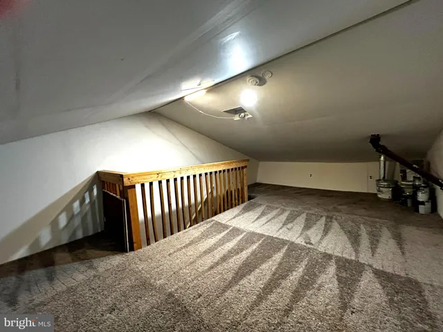 $2,300 | 33 Park Valley Lane, Brookhaven, PA 19015