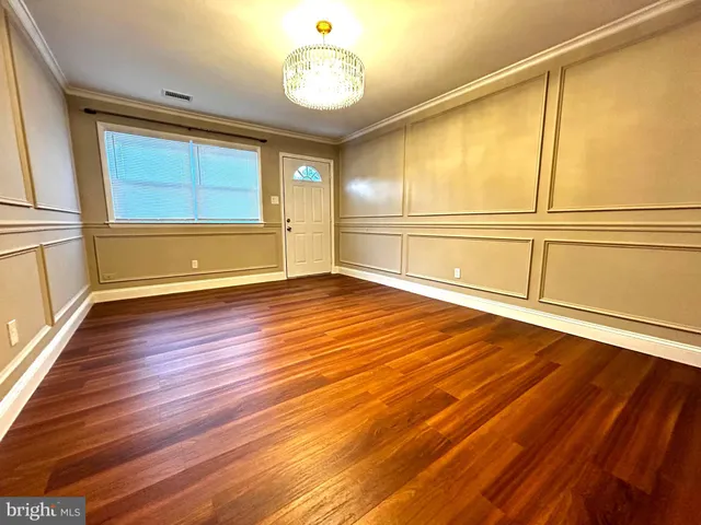 $2,300 | 33 Park Valley Lane, Brookhaven, PA 19015